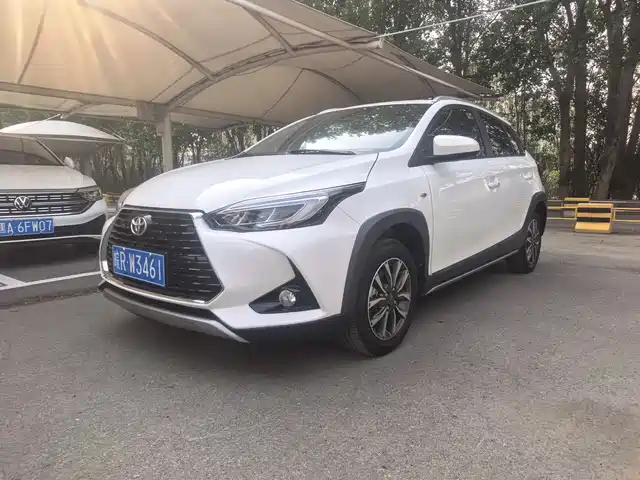 Toyota YARiS L 2023 — купить из Китая под заказ