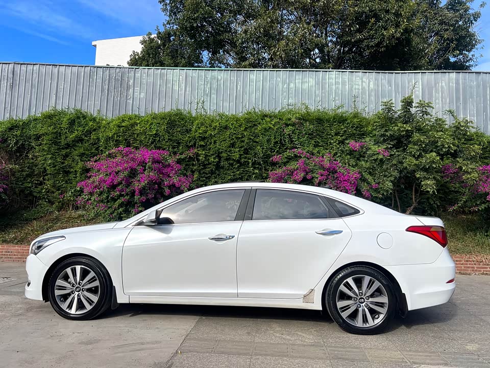 Hyundai Name picture