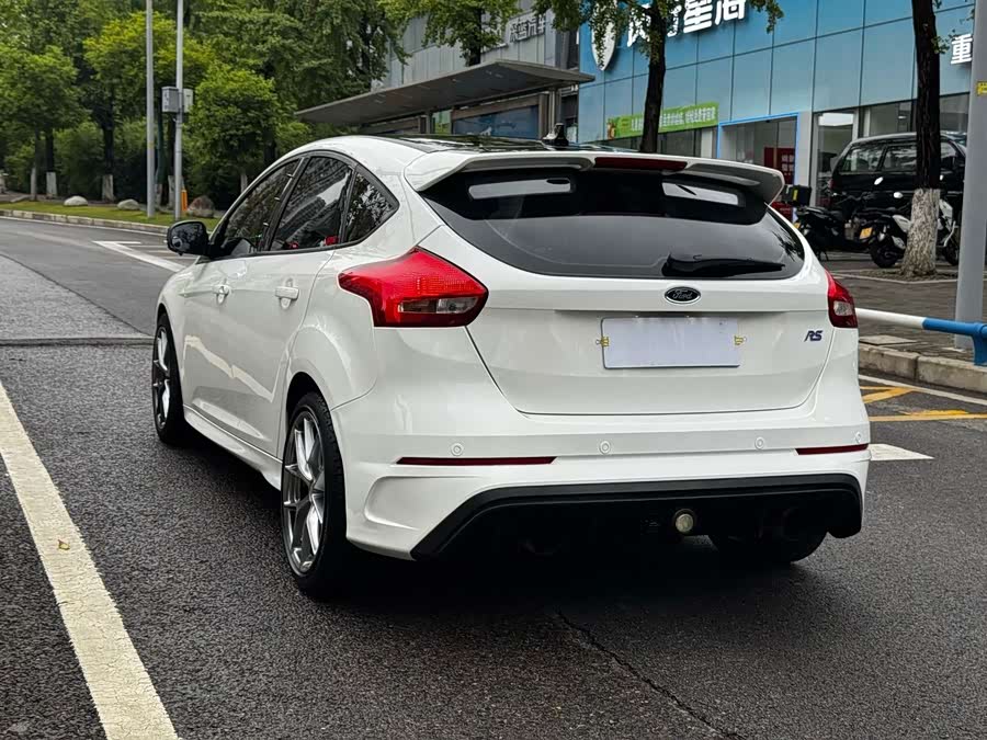 Ford Focus 2017, фото 23