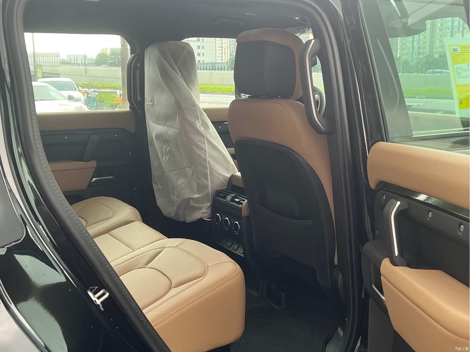 Land Rover Defender, 2025 7