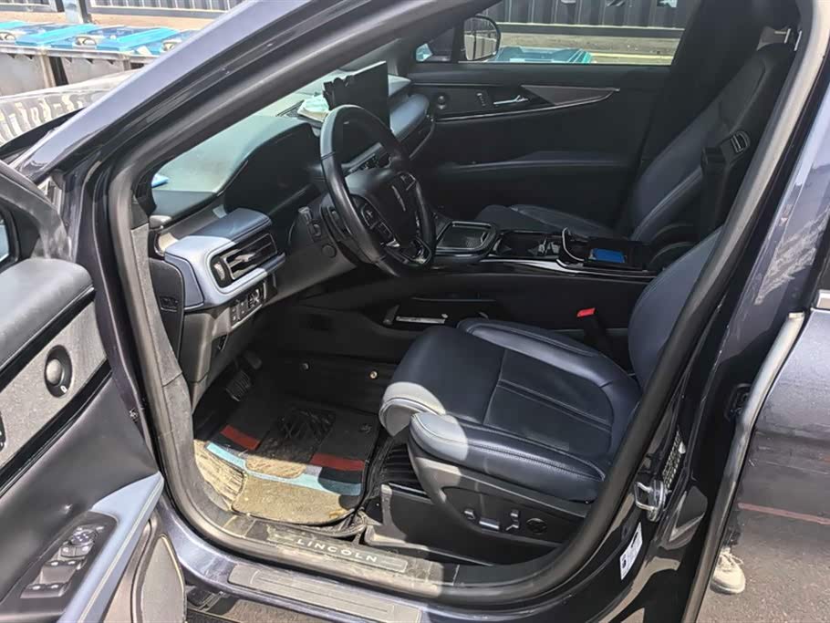 Lincoln Navigator