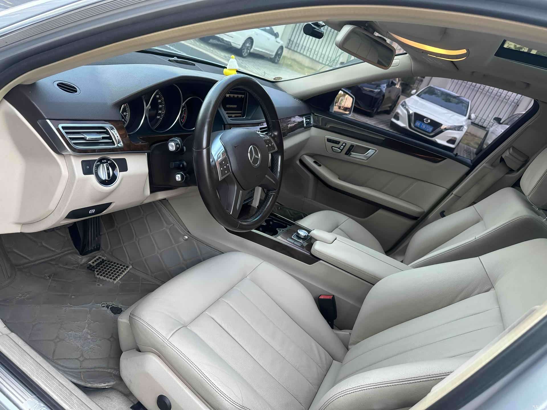 Mercedes-Benz E-Class, 2013 4