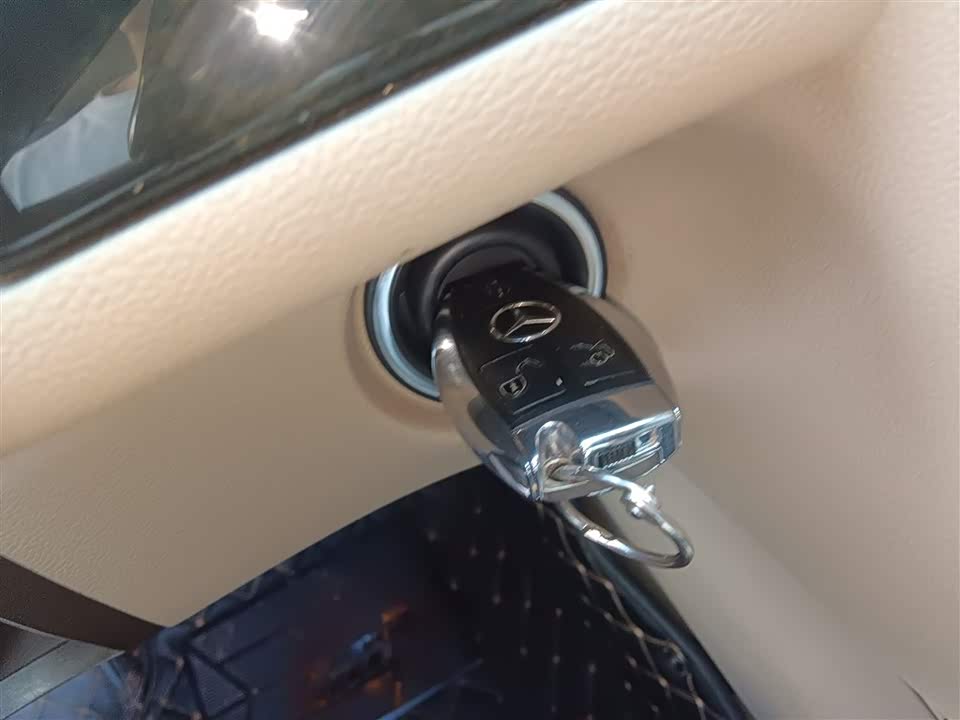 Mercedes-Benz R-class