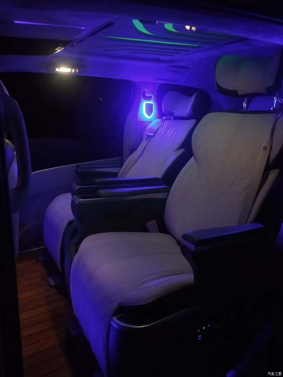 Buick GL8, 2021 9