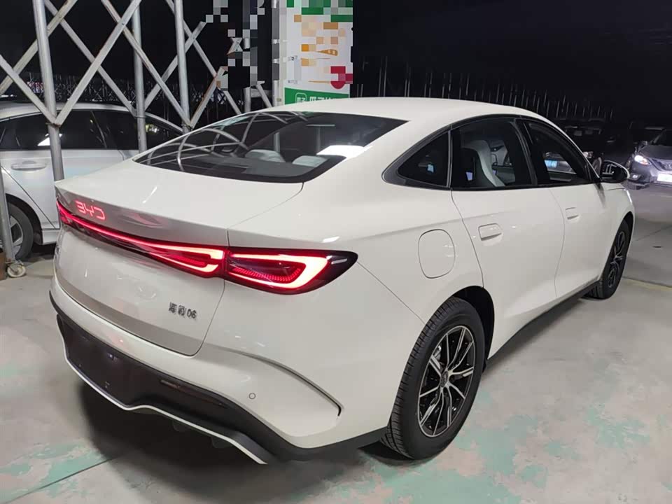 BYD Seal 06