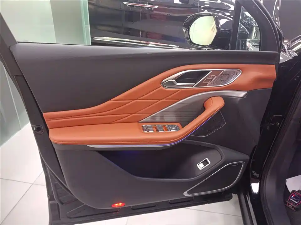 Hongqi HS7 PHEV
