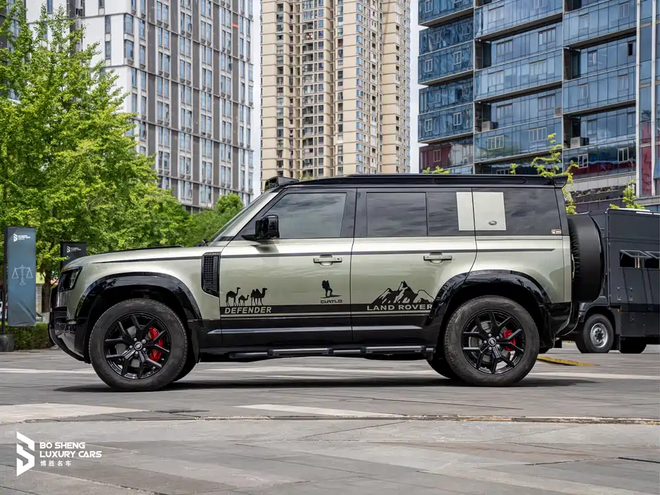 Land Rover guard