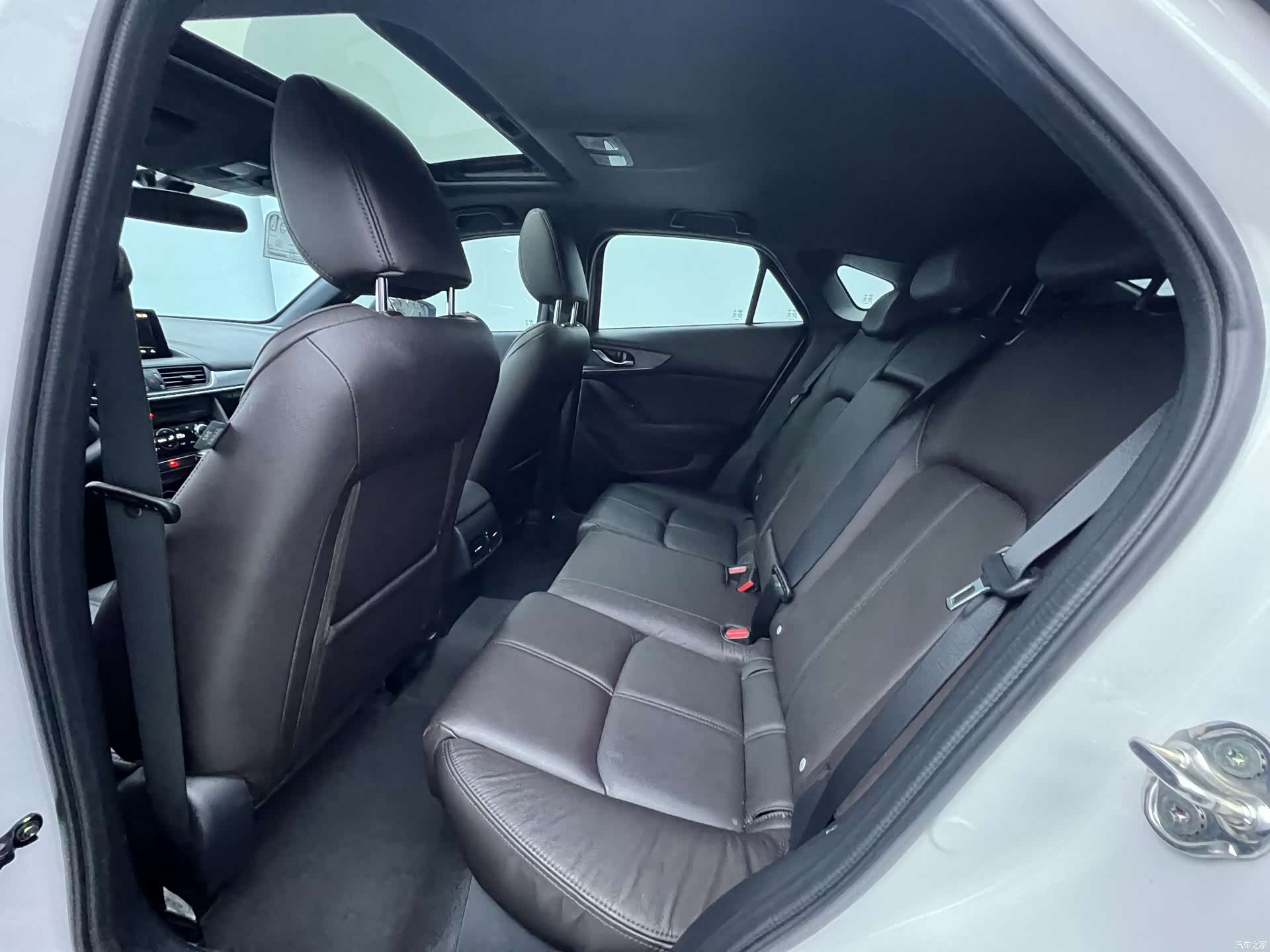 Mazda CX-4, 2023 24