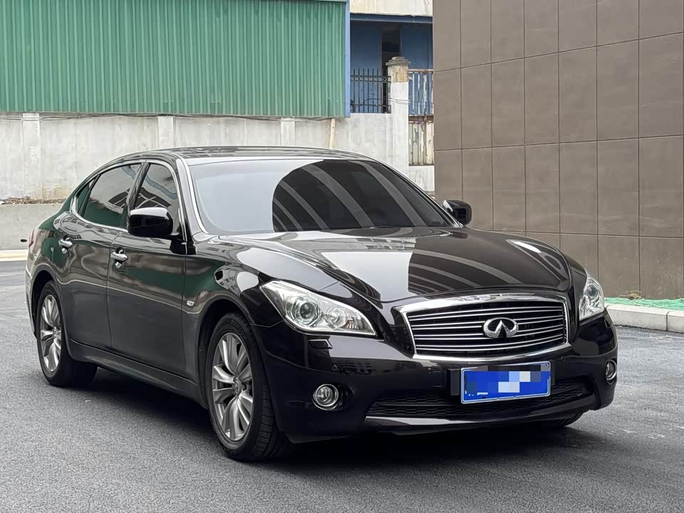 Infiniti Q70 Infiniti Q70
