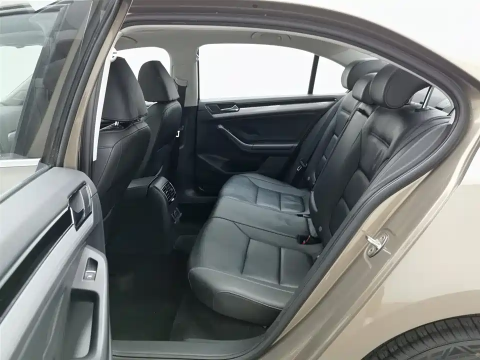 Volkswagen Sagitar Volkswagen Sagitar
