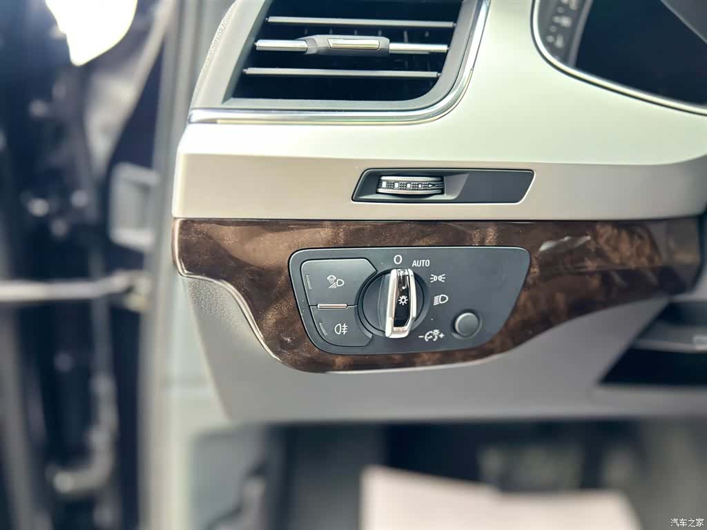 Audi Q7, 2017 10