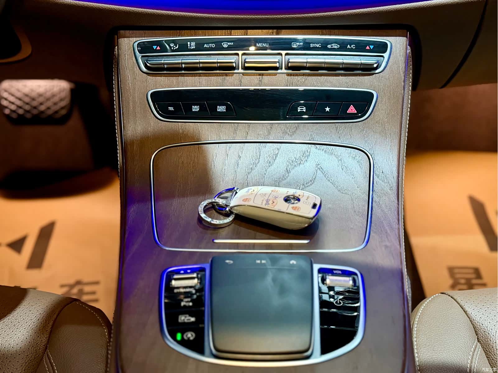 Mercedes-Benz E-Class, 2022 6
