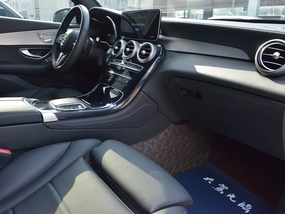Mercedes-Benz GLC Mercedes-Benz GLC
