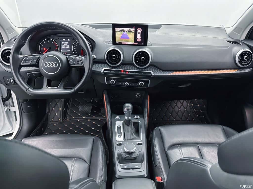 Audi Q2L, 2024 18
