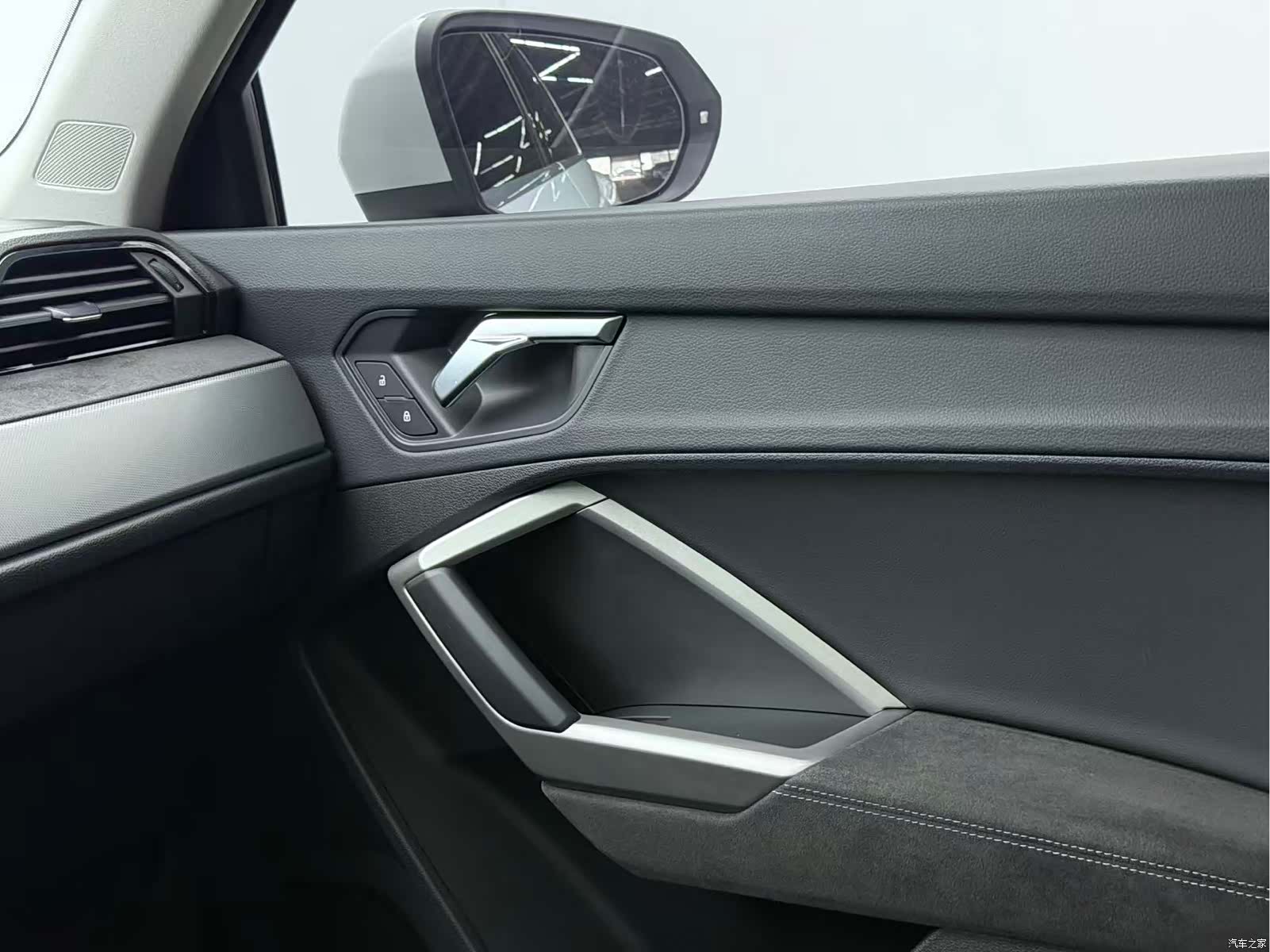 Audi Q3, 2022 12