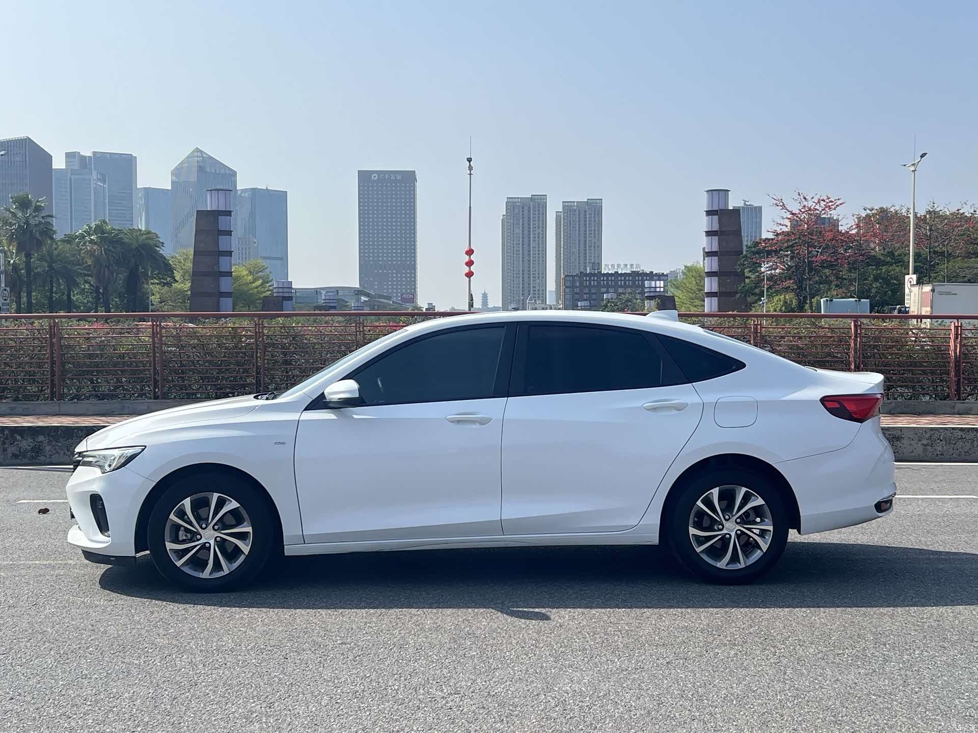 Buick Verano, 2022 16