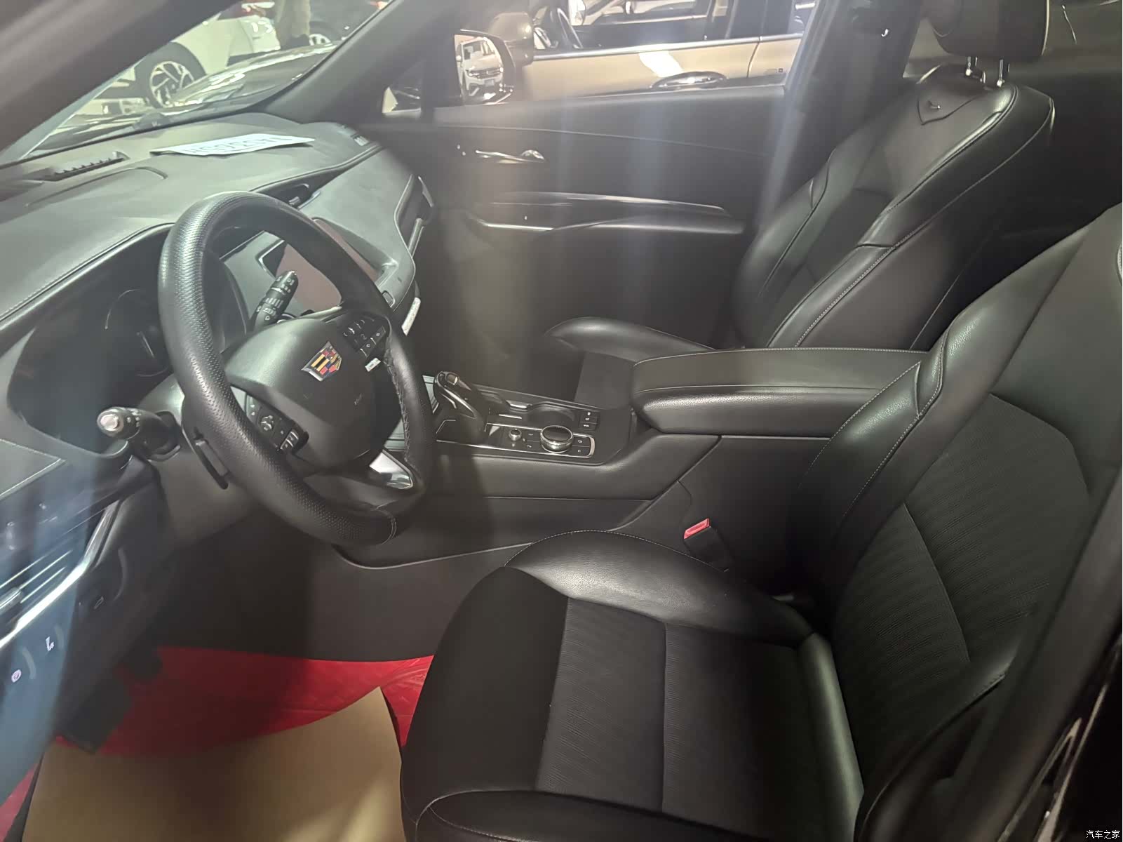 Cadillac XT4, 2020 8