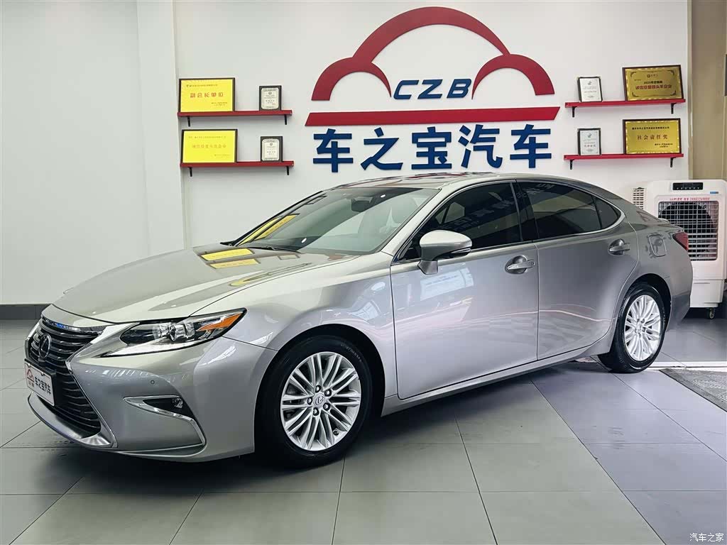 Lexus ES, 2017 1