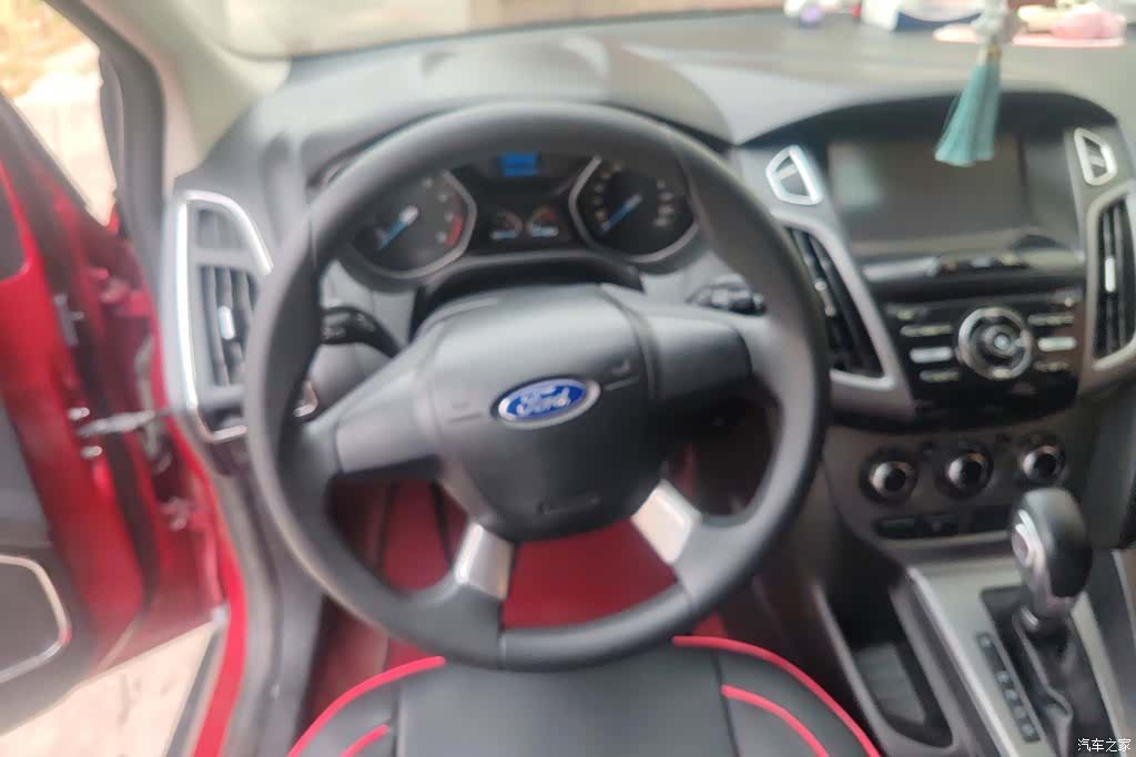 Ford Focus, 2014 15