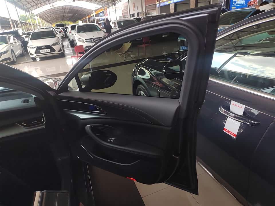 Hongqi H5