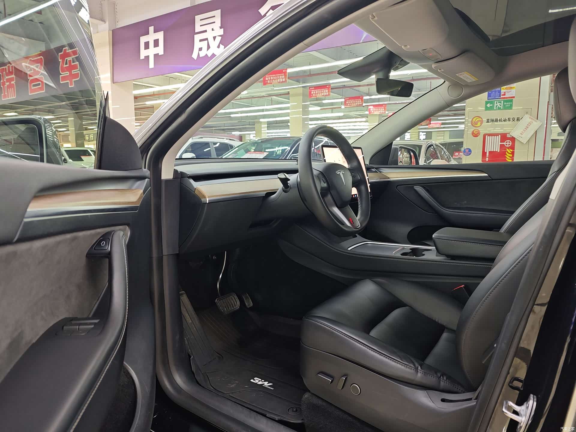 Tesla Model Y, 2021 7