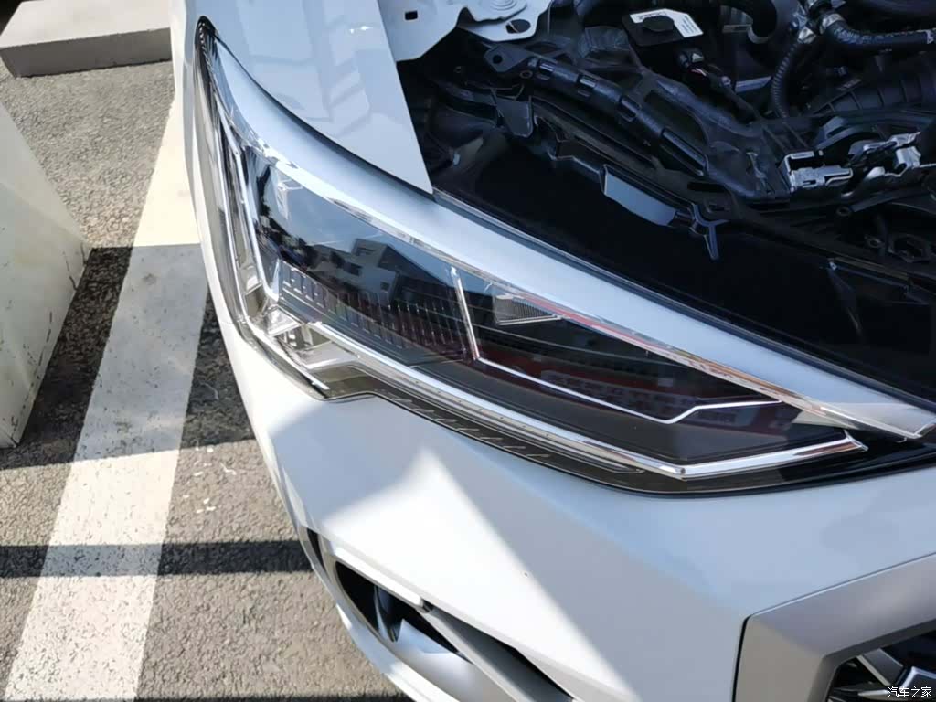 Audi Q3, 2025 13