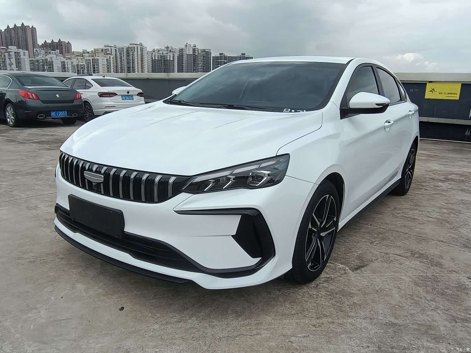 Geely Binray