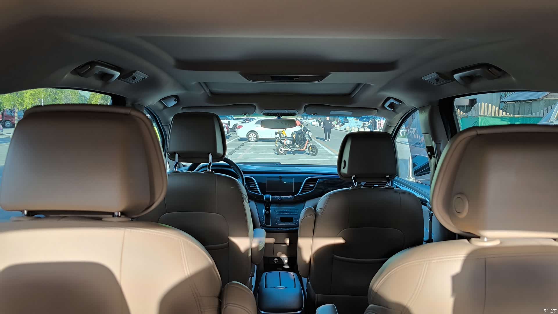 Buick GL8, 2017 21