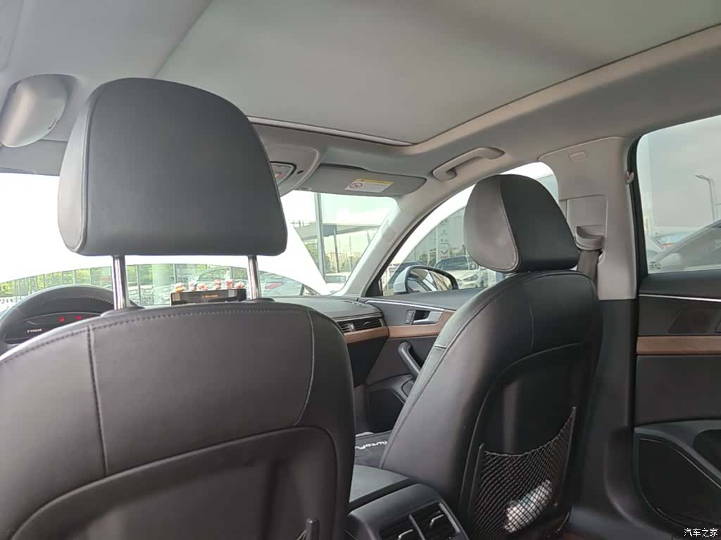 Audi A4L, 2019 18