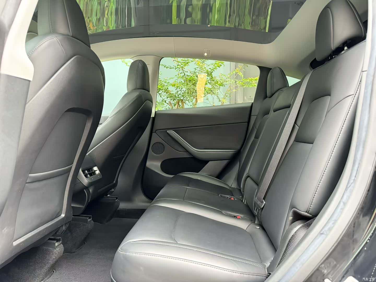 Tesla Model Y, 2022 6