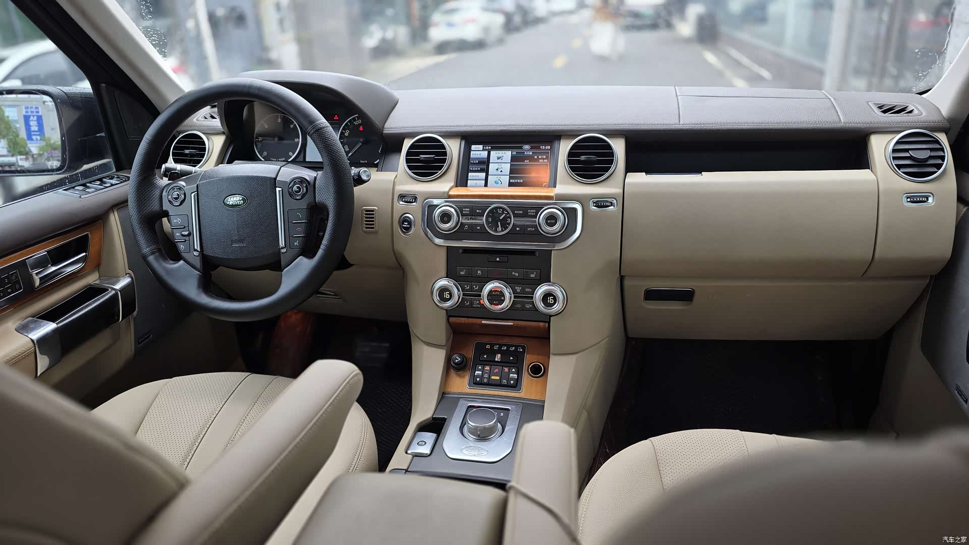 Land Rover Discovery, 2013 10
