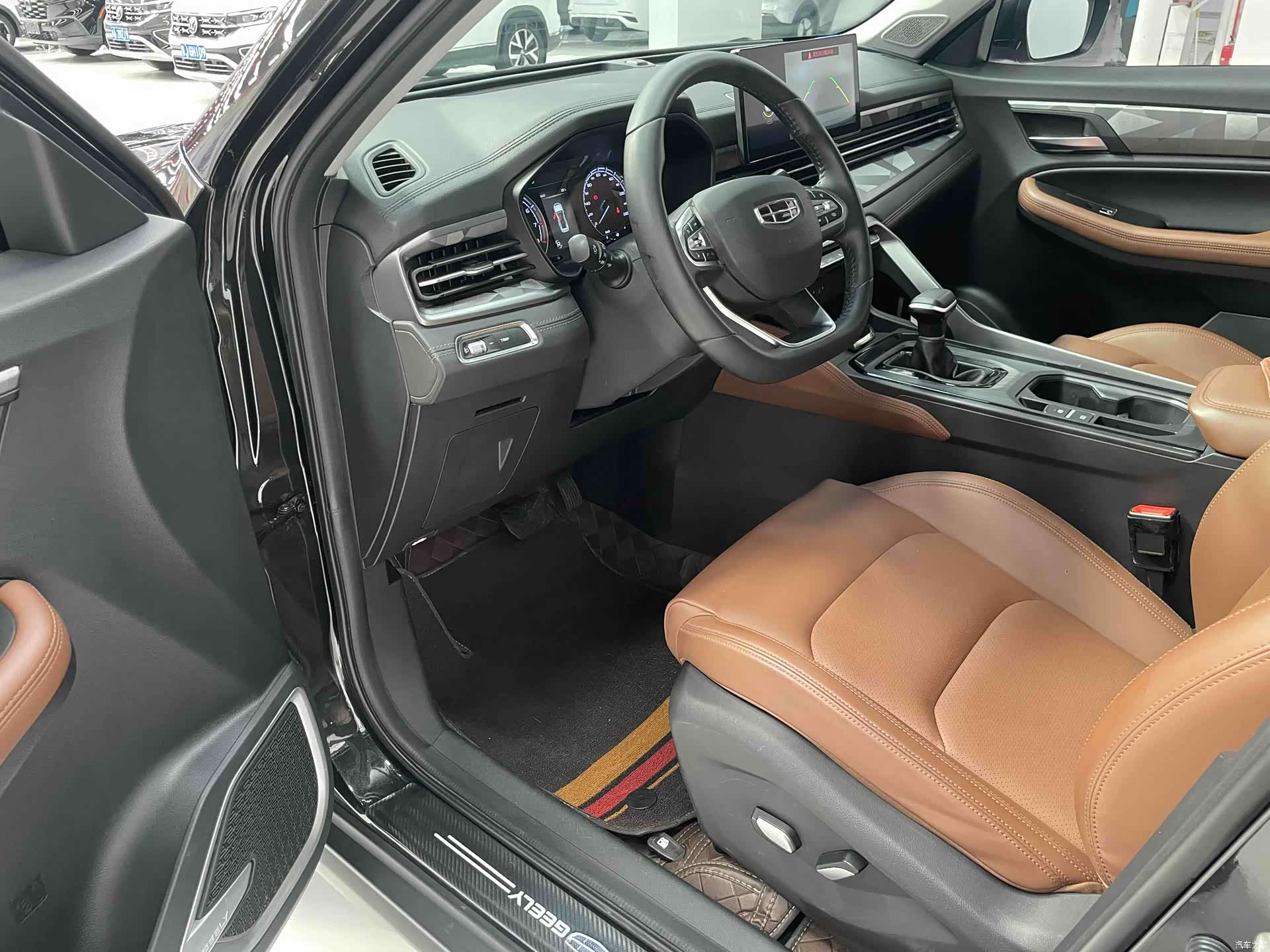 Geely X6, 2022 7