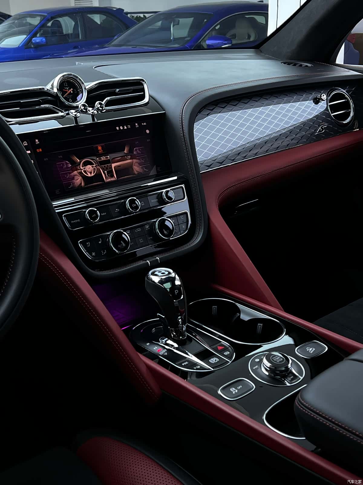 Bentley Bentayga, 2022 27