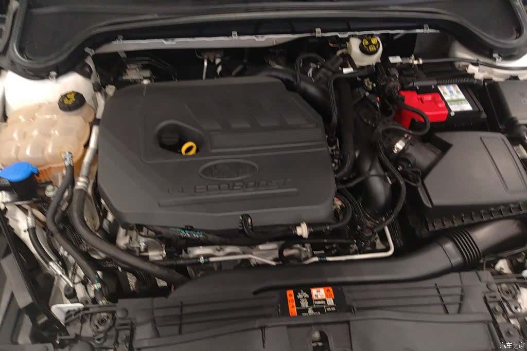 Ford Focus, 2023 10