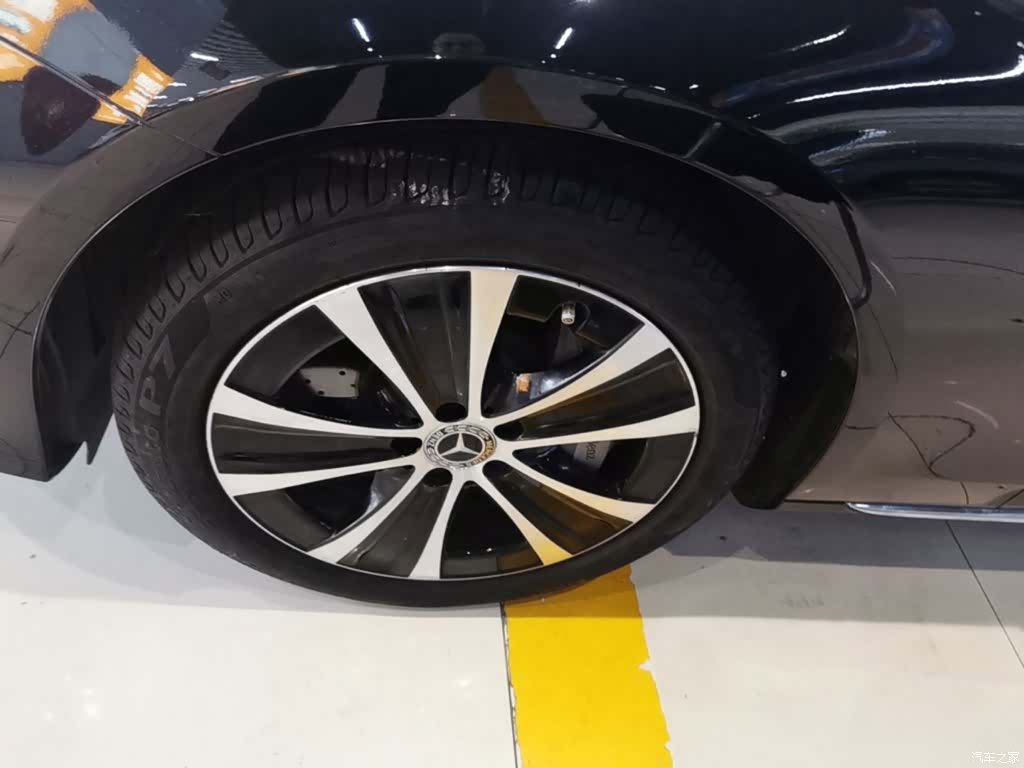 Mercedes-Benz E-Class, 2023 22