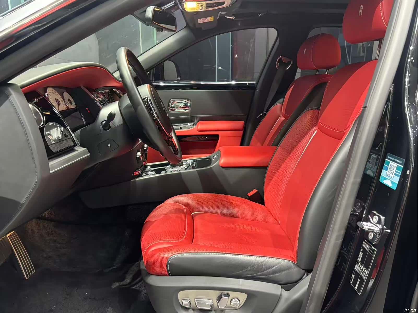 Rolls-Royce Ghost, 2019 все фото