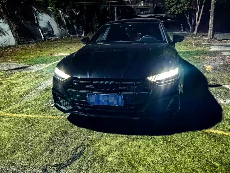 Audi A7L