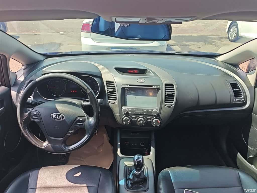 Kia K3, 2014 9