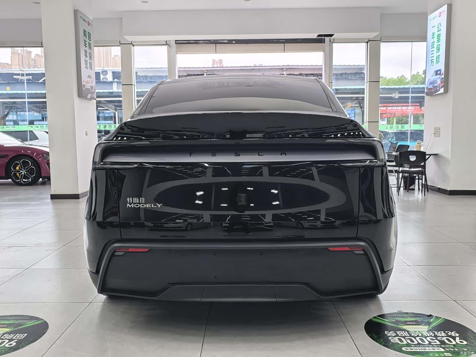 Tesla Model Y, 2025 10
