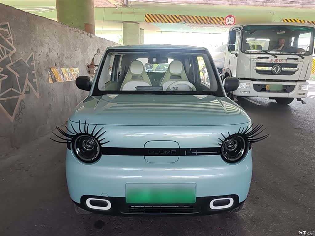 Geely Panda, 2025 3