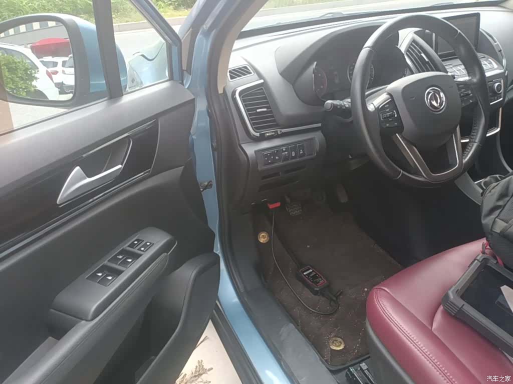 DongFeng AX5, 2017 16