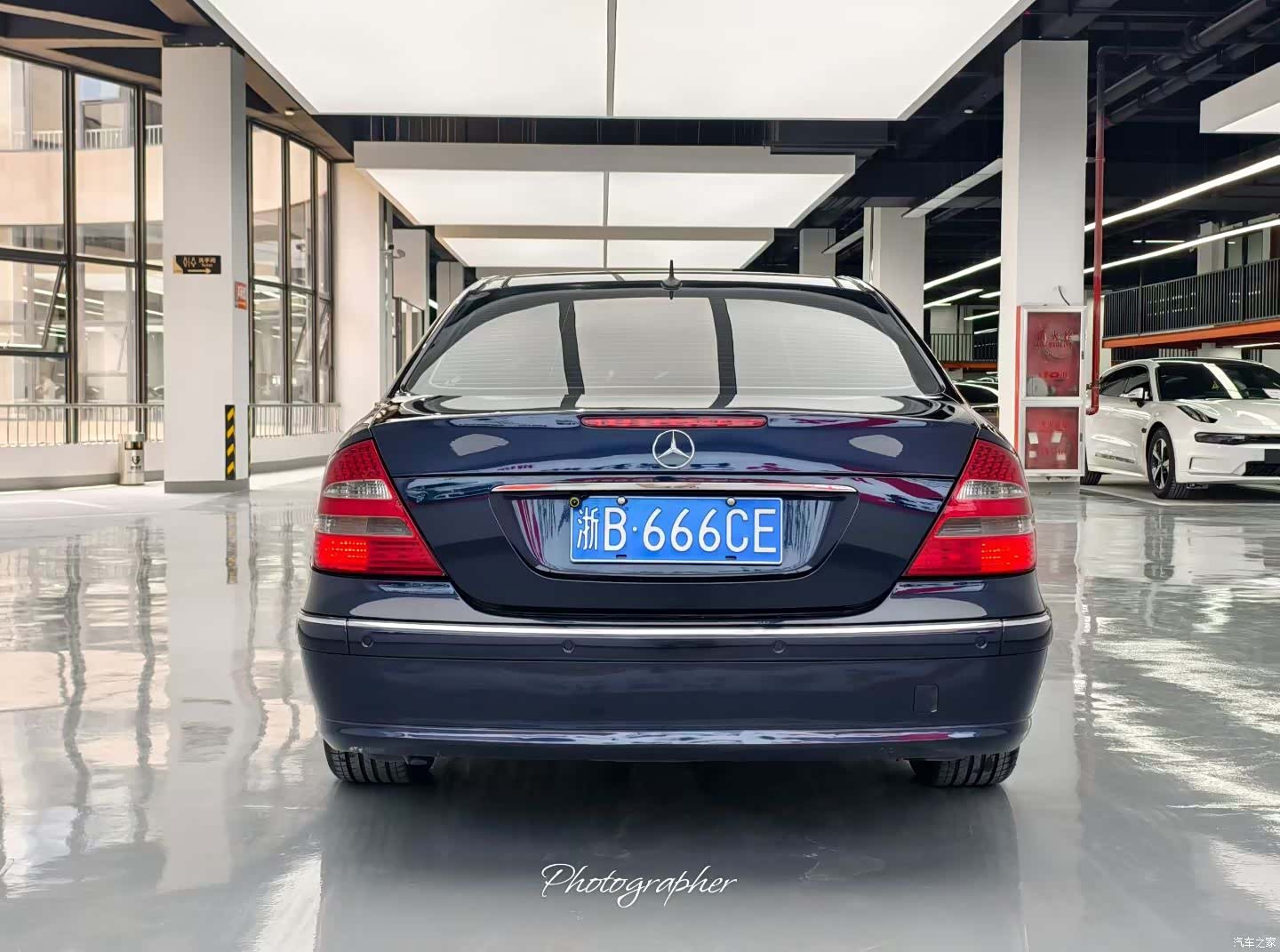 Mercedes-Benz E-Class, 2006 8