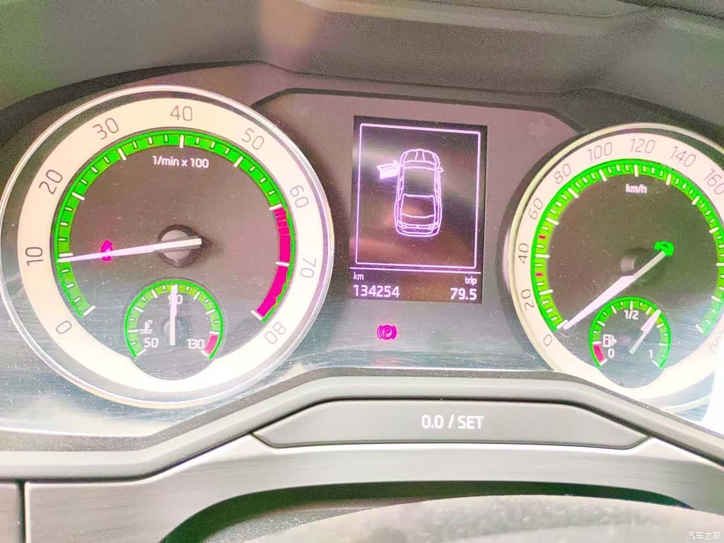 Skoda Superb, 2019 9