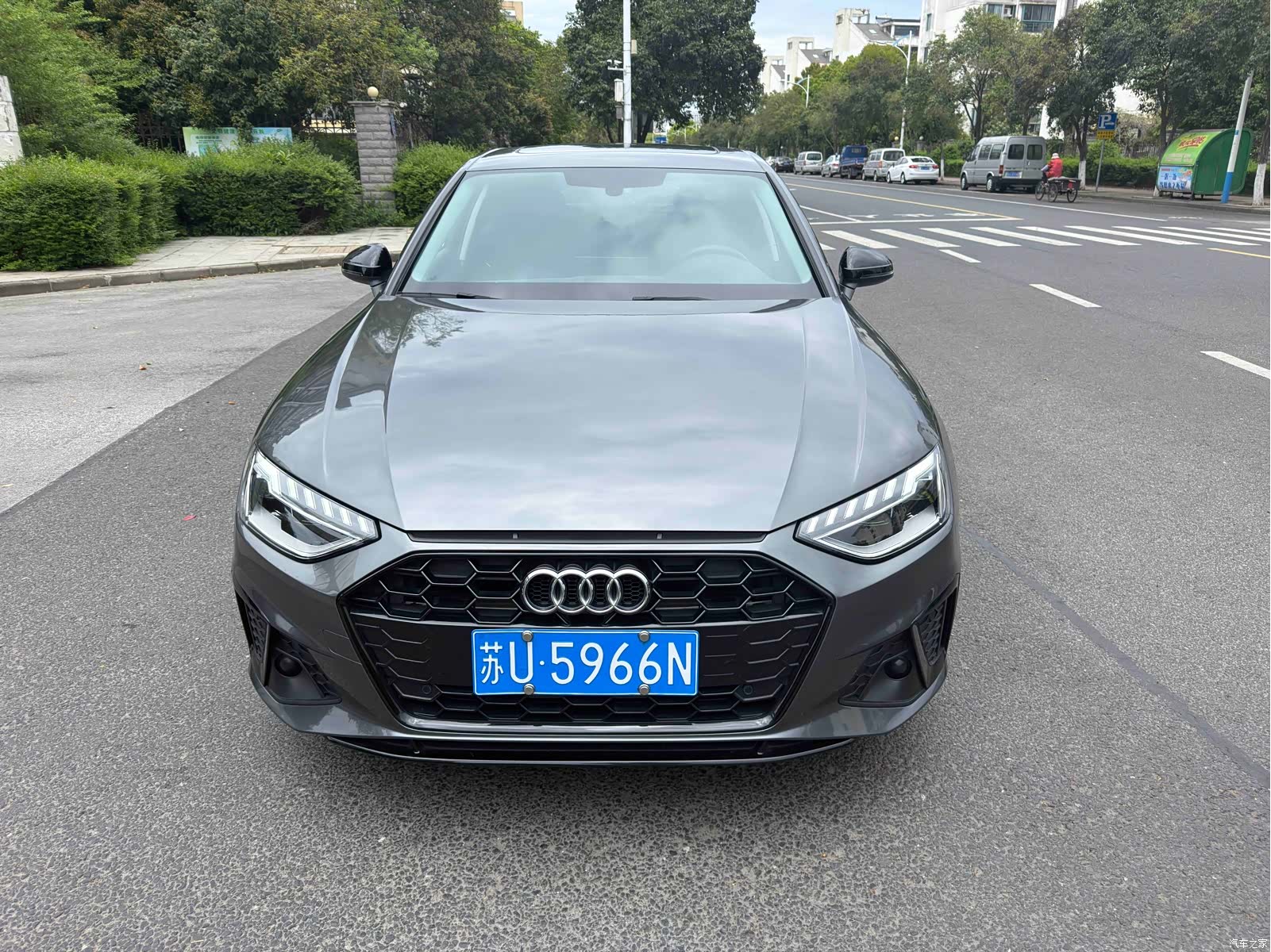 Audi A4L, 2023 1