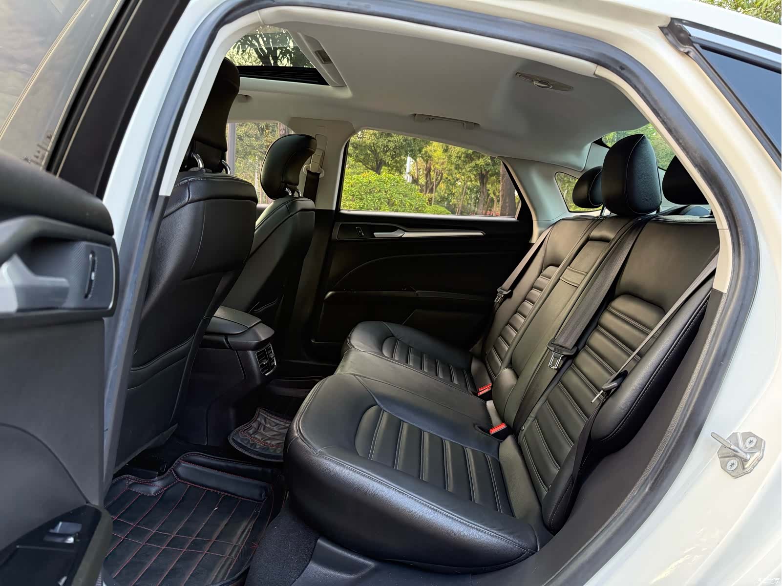 Ford Mondeo, 2016 25