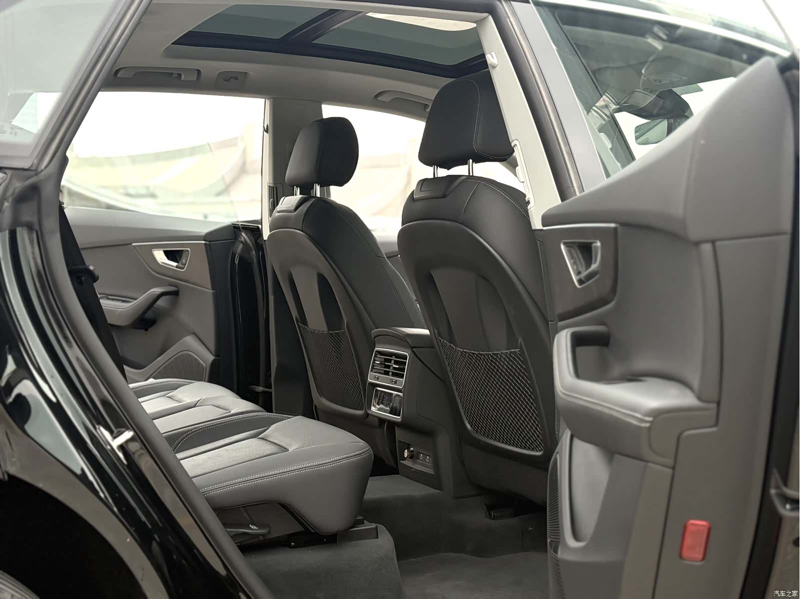 Audi Q8, 2025 7