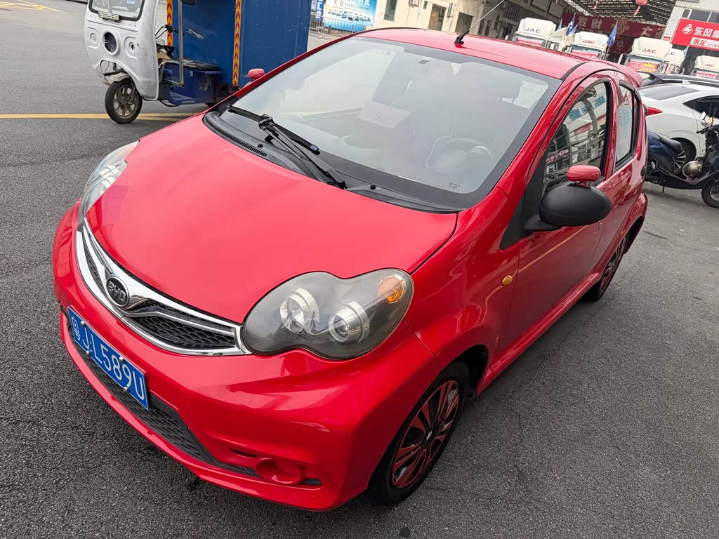 BYD F0