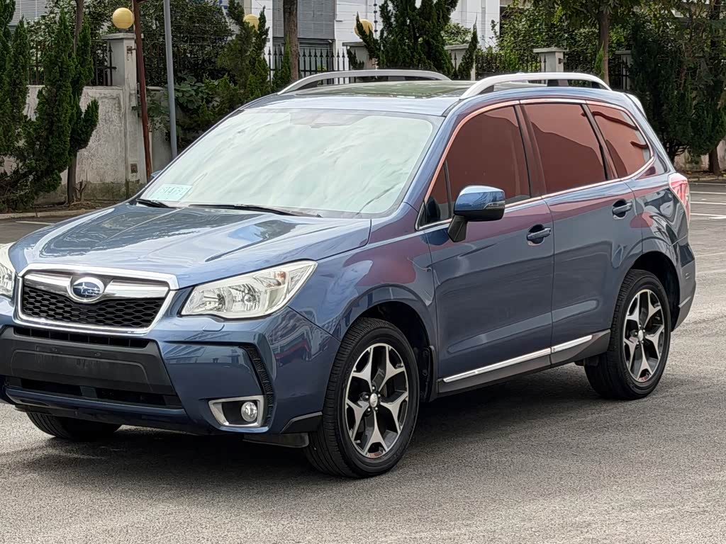 Subaru Forester 2013 2.5i AT Luxury