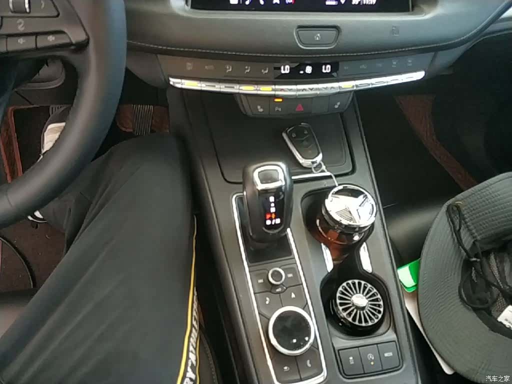 Cadillac XT4, 2019 14