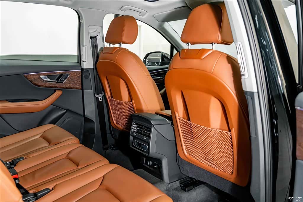 Audi Q7, 2024 22